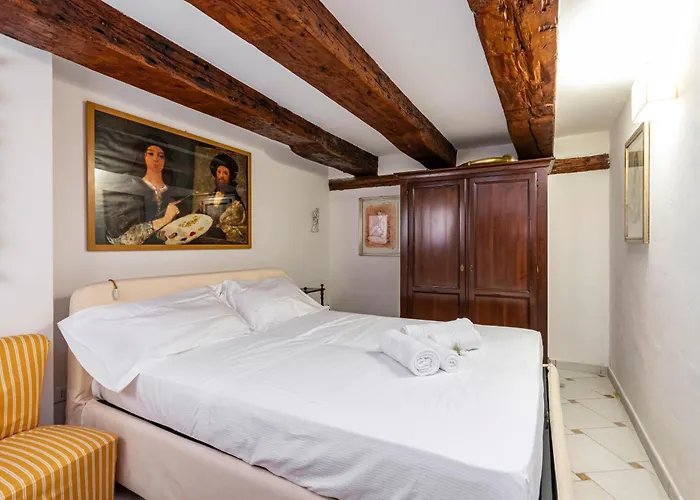 Guesthost - Stylish Flat In Dorsoduro District * Venetië
