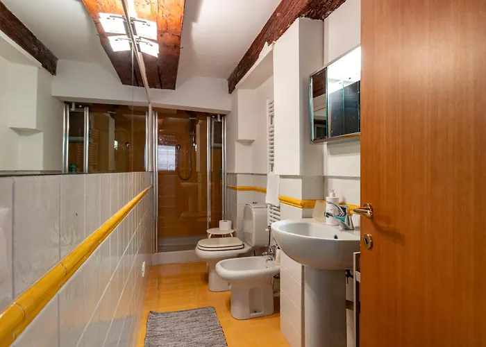 Guesthost - Stylish Flat In Dorsoduro District